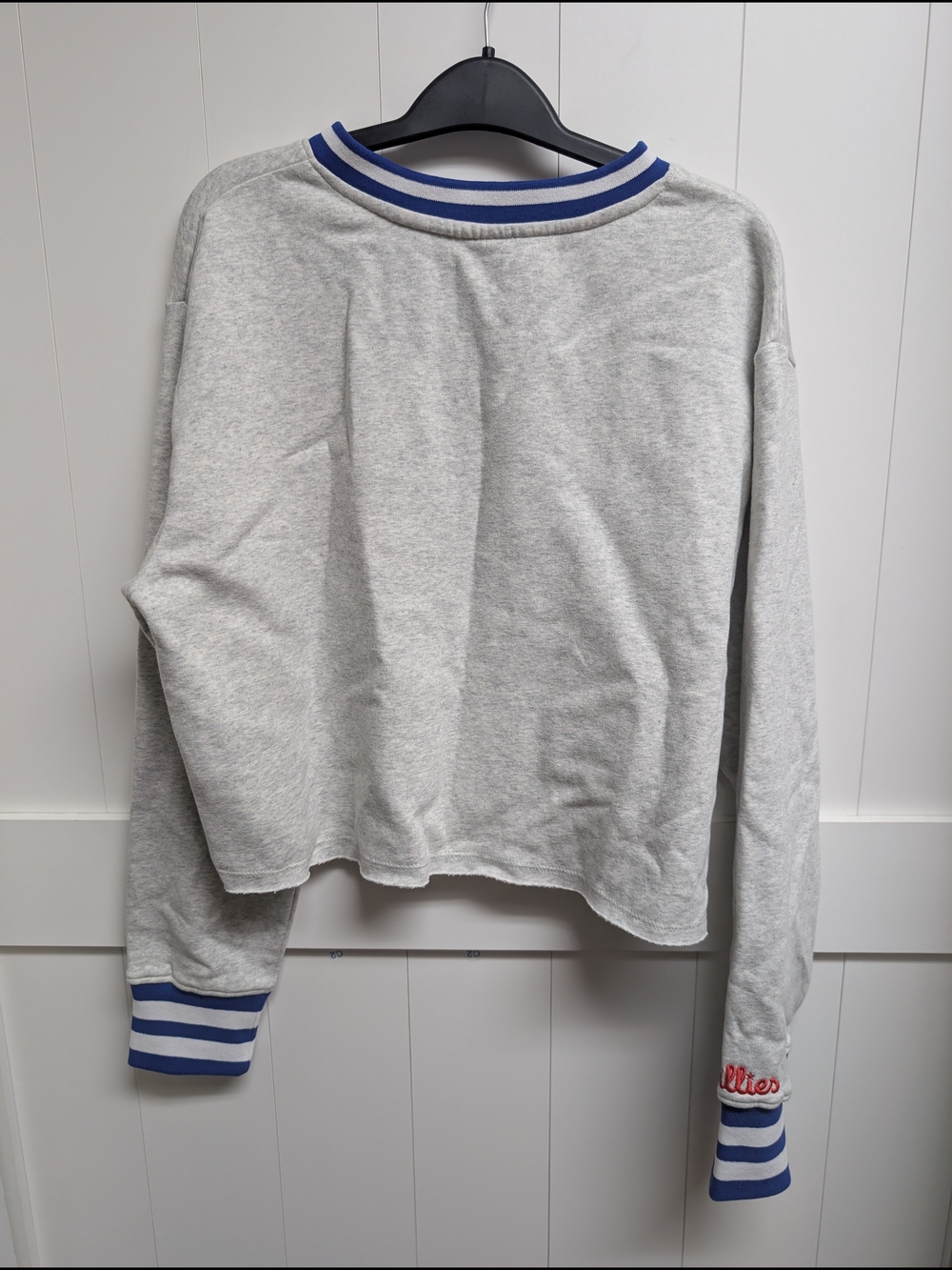 Philadelphia Phillies Champion White V‑Neck Sweater, Large - Picture 6 of 7